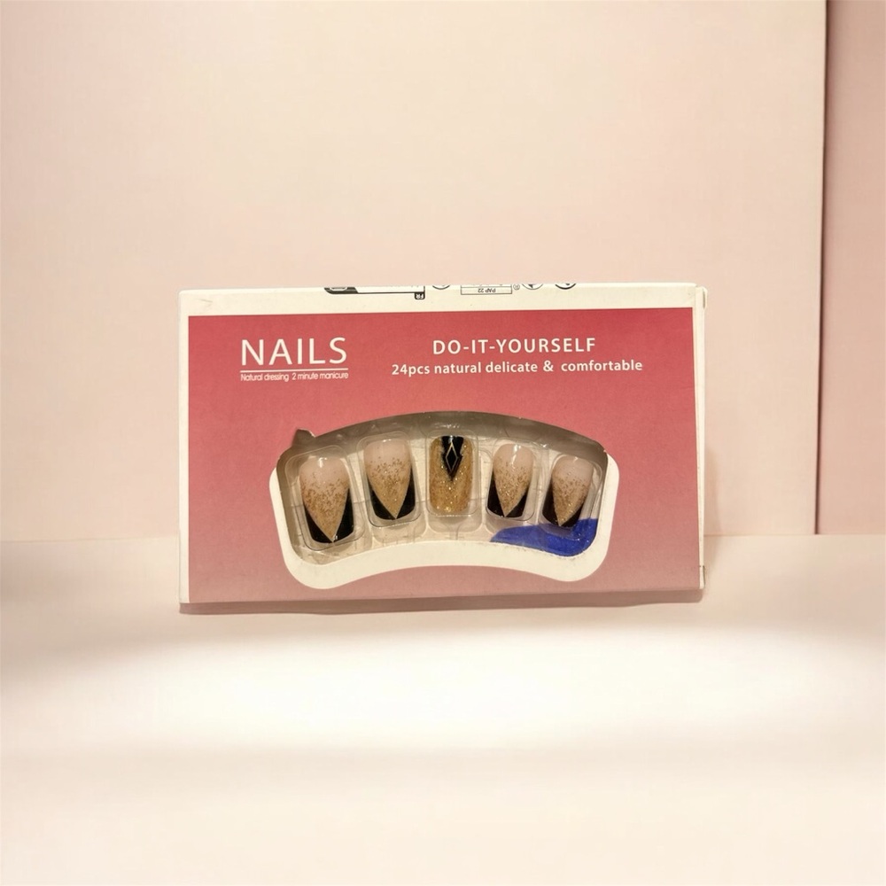 5️⃣Press-On Nails Set | Black & Gold Design Or 5 For 25